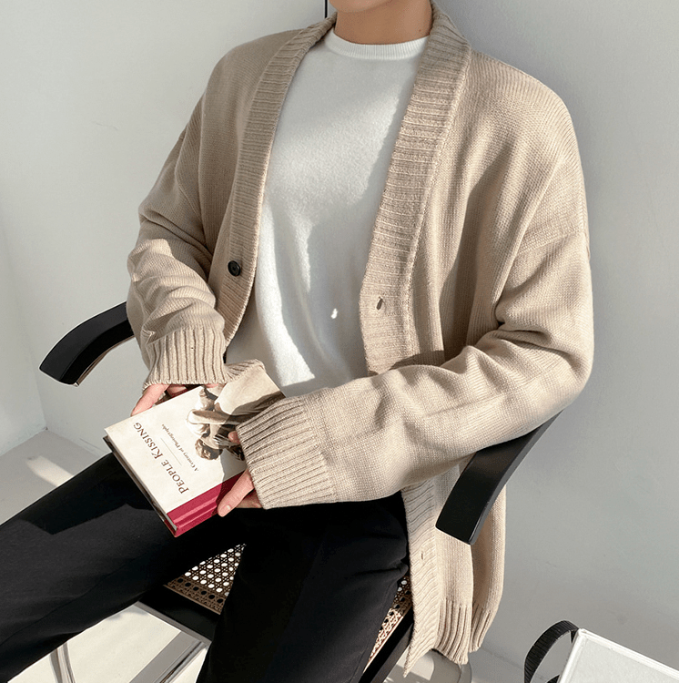 KNITTED CARDIGAN