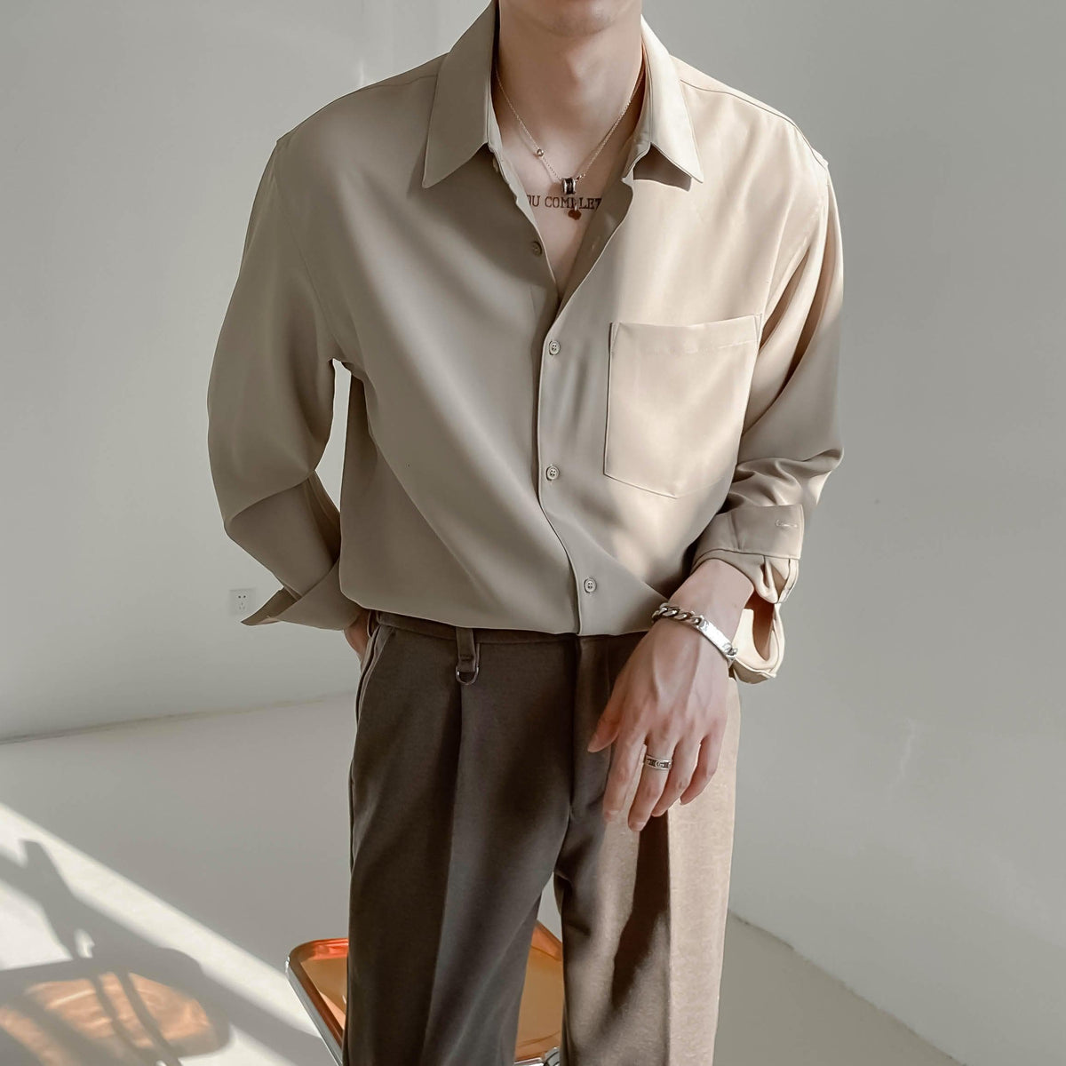 ESSENTIALS BUTTON-UP COLLAR SHIRT