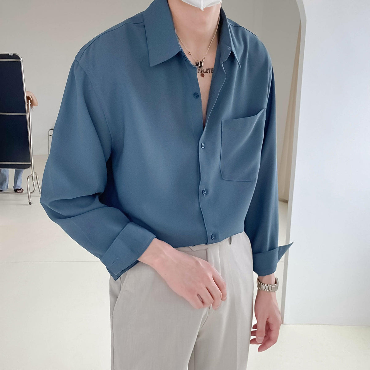 ESSENTIALS BUTTON-UP COLLAR SHIRT
