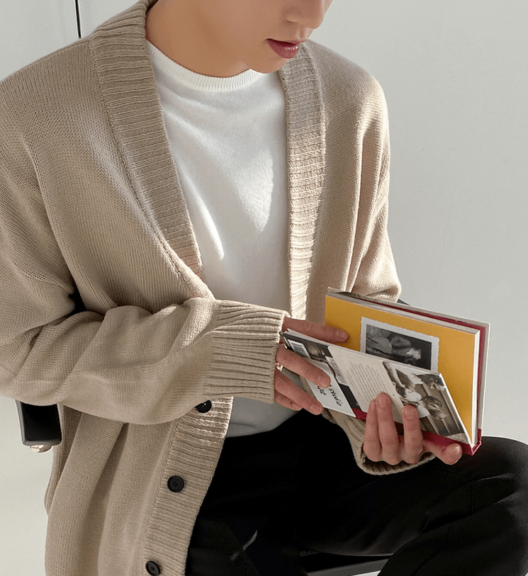 KNITTED CARDIGAN