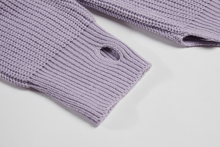 KNITTED SWEATER