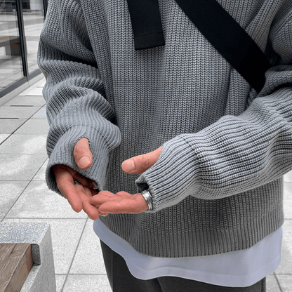 KNITTED ROUND NECK SWEATER
