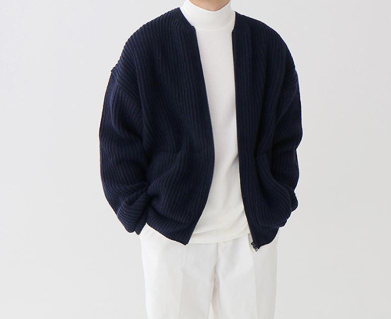KNITTED ROUND-NECK CARDIGAN SWEATER