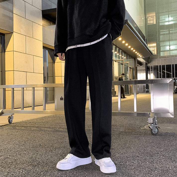 WIDE STRAIGHT SWEATPANTS
