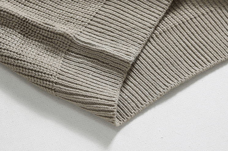 KNITTED HALF ZIP-UP COLLAR SWEATER