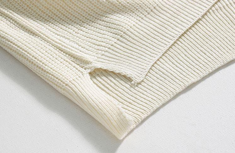KNITTED PULLOVER ROUND NECK SWEATER