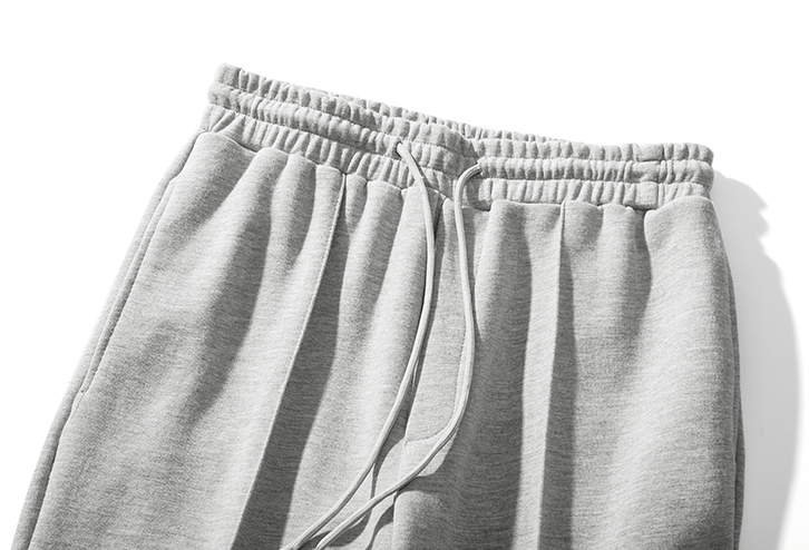 WIDE STRAIGHT SWEATPANTS