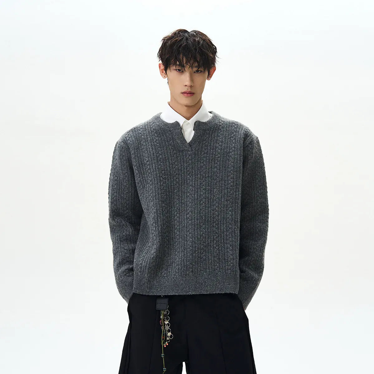 RT No. 40519 KNITWEAR V-NECK SWEATER