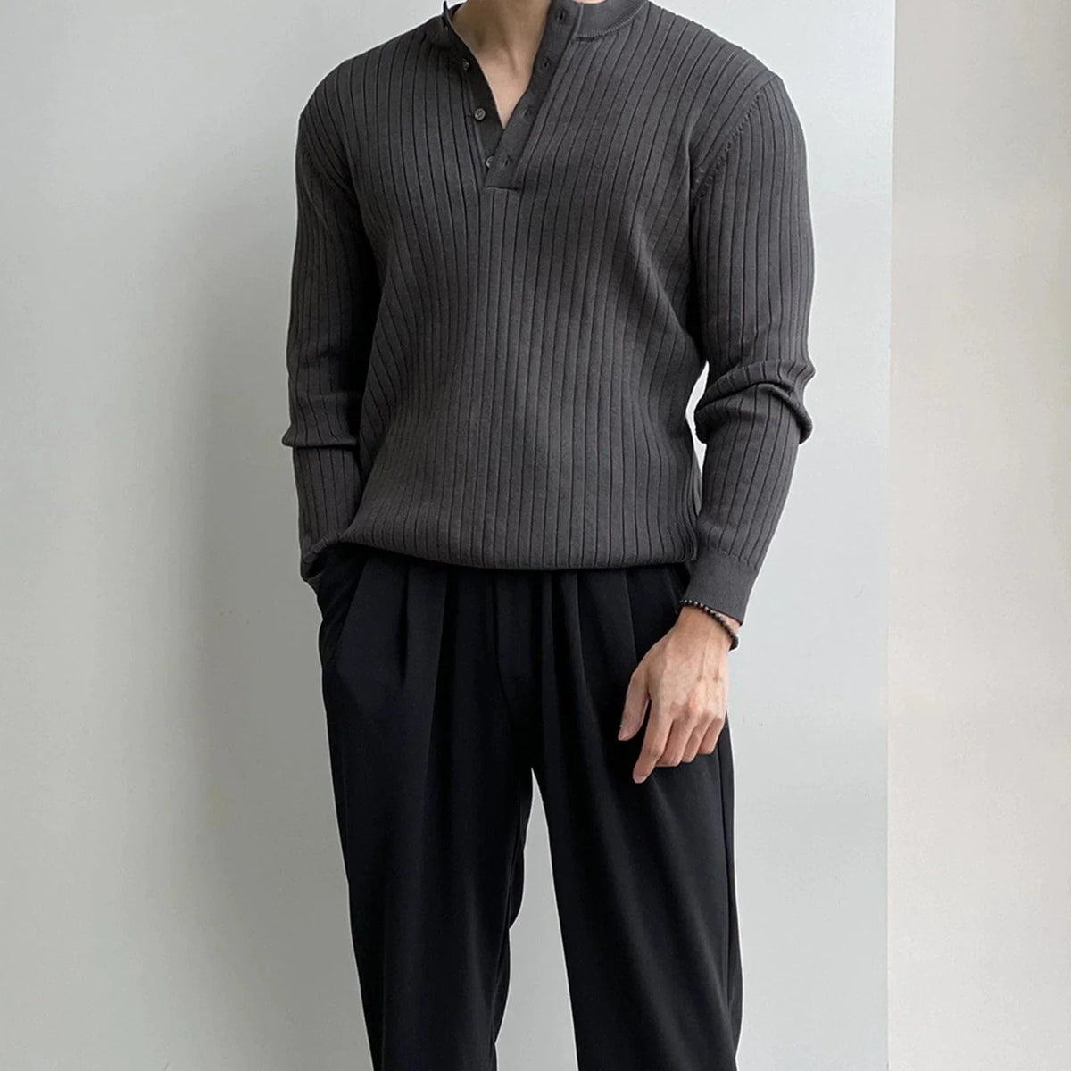 VERTICAL KNIT HENLEY COLLAR LONG SLEEVE