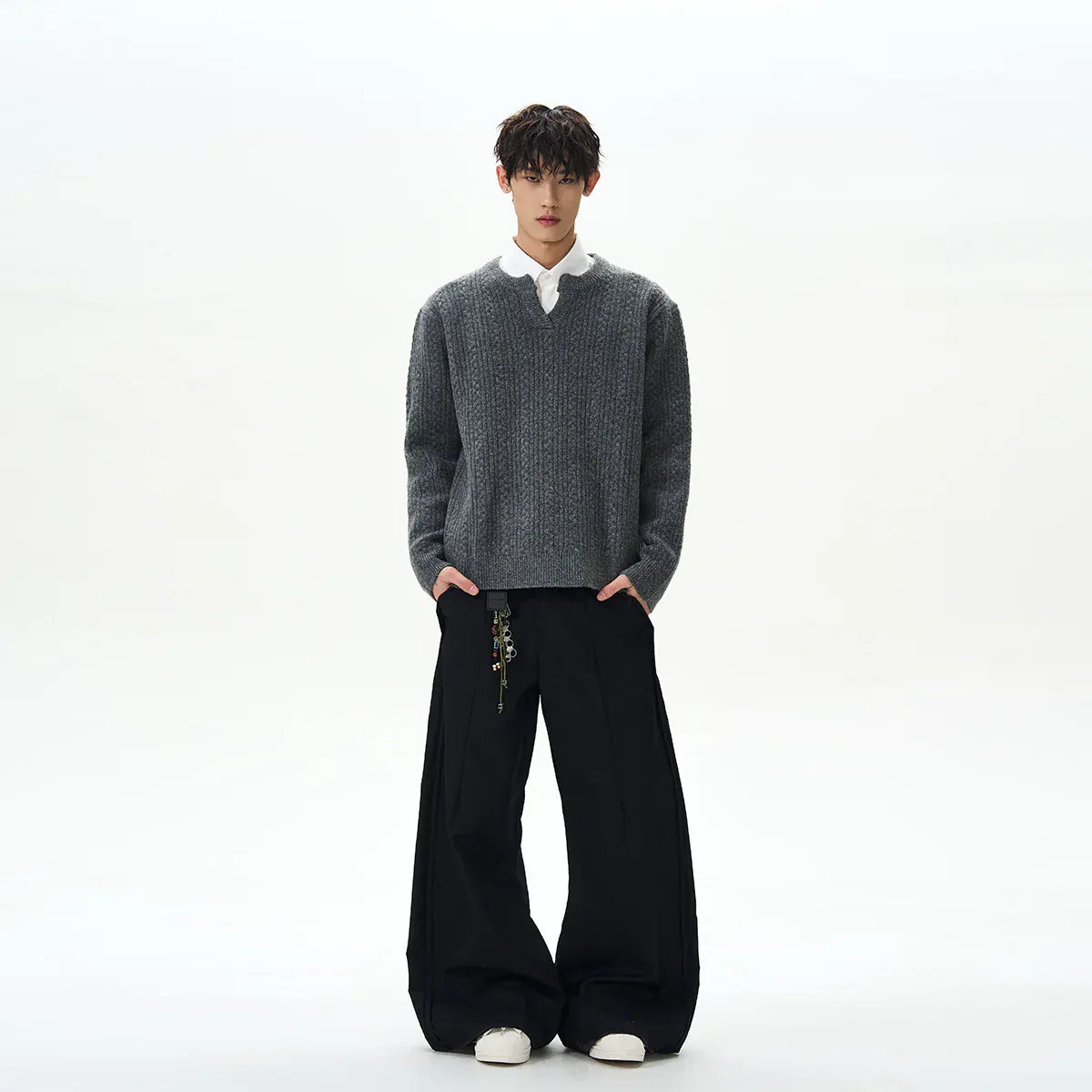 RT No. 40519 KNITWEAR V-NECK SWEATER